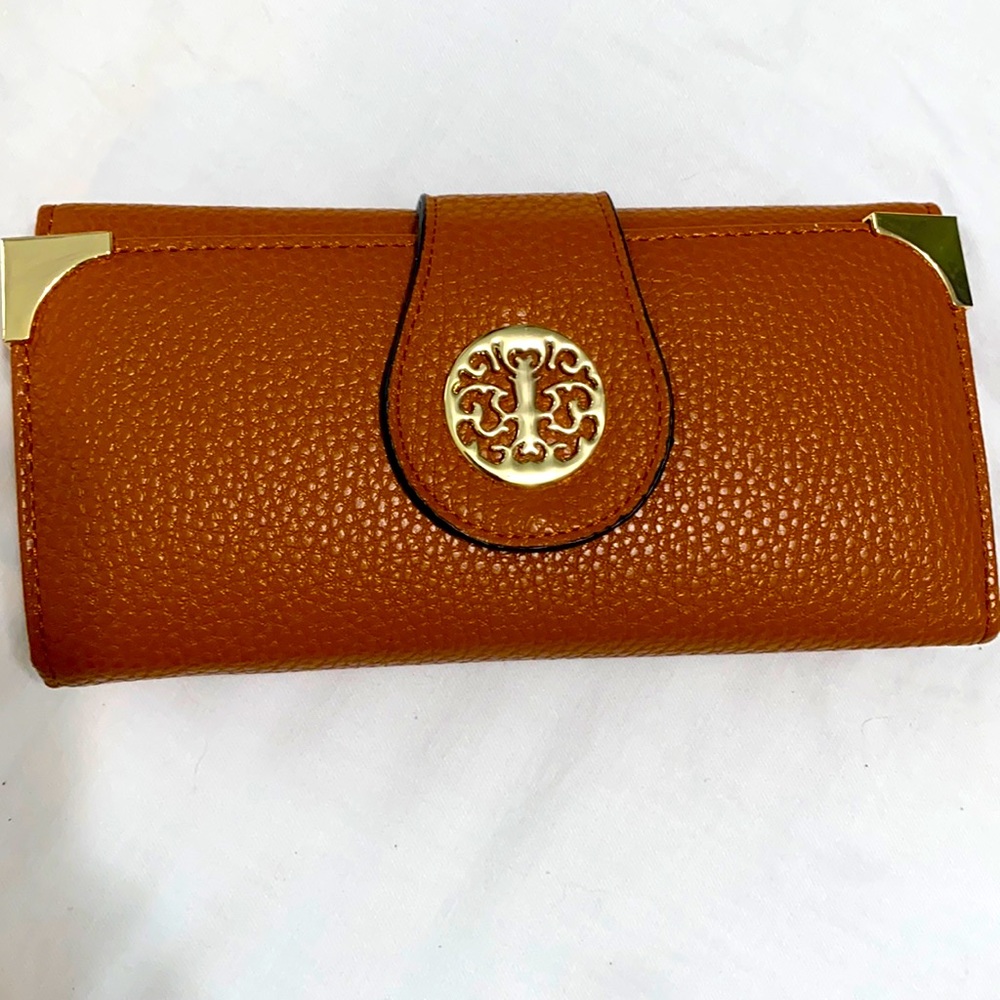 NEW! No brand wallet